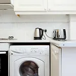 Amberley House By Thekeycollections Lägenhetshotell 3*