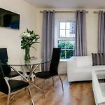 Amberley House By Thekeycollections Lägenhetshotell 3*