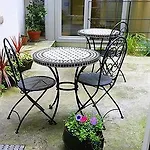 Amberley House By Thekeycollections 3*