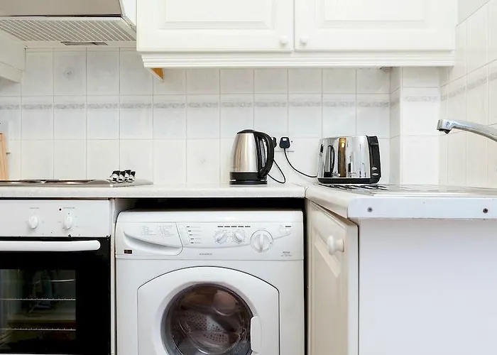 Amberley House By Thekeycollections Aparthotel 3*