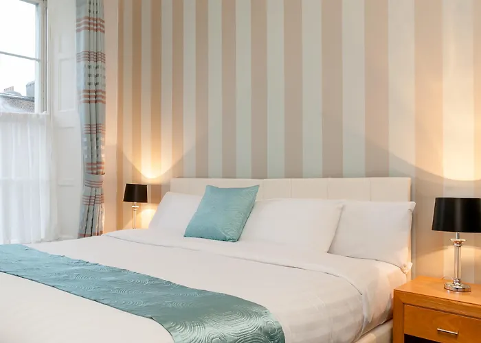 Amberley House By Thekeycollections Hotel apartamentowy