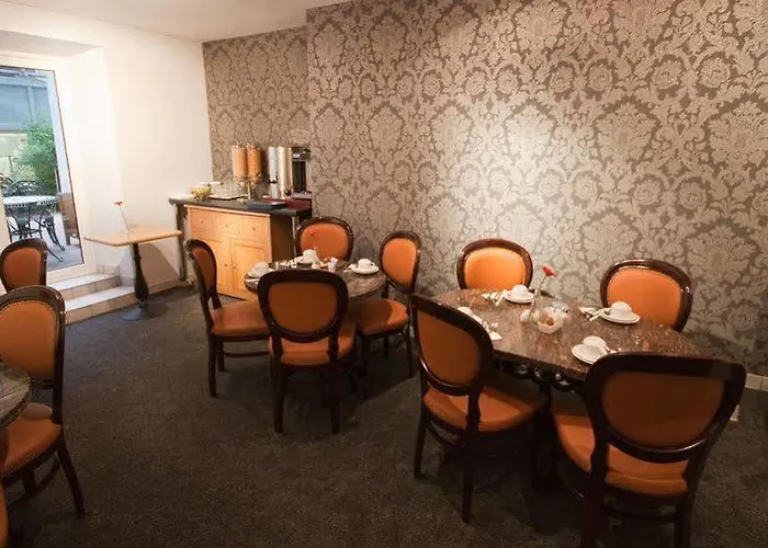 Amberley House By Thekeycollections Hotel apartamentowy 3*