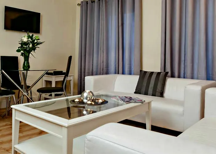 Amberley House By Thekeycollections Apartahotel