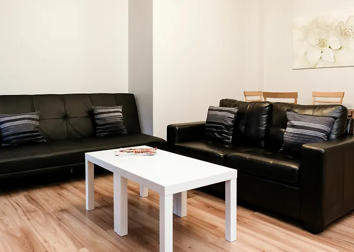 Amberley House By Thekeycollections